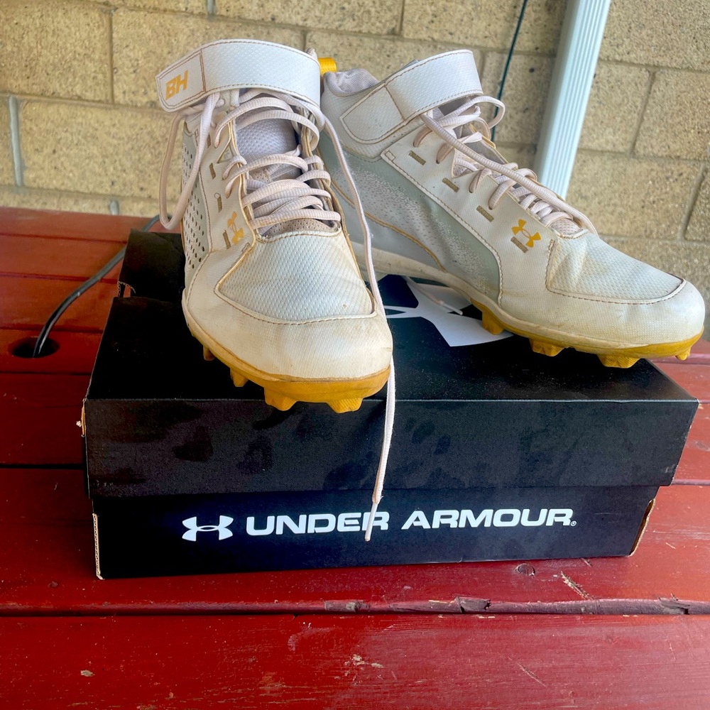 Size 13 Under Armour Baseball Cleats